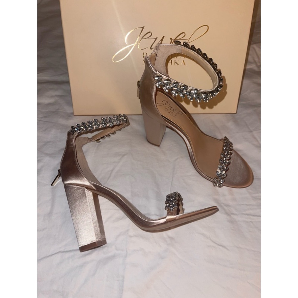 Jewel by Badgley Mischka Mayra Evening wedding heels NWT